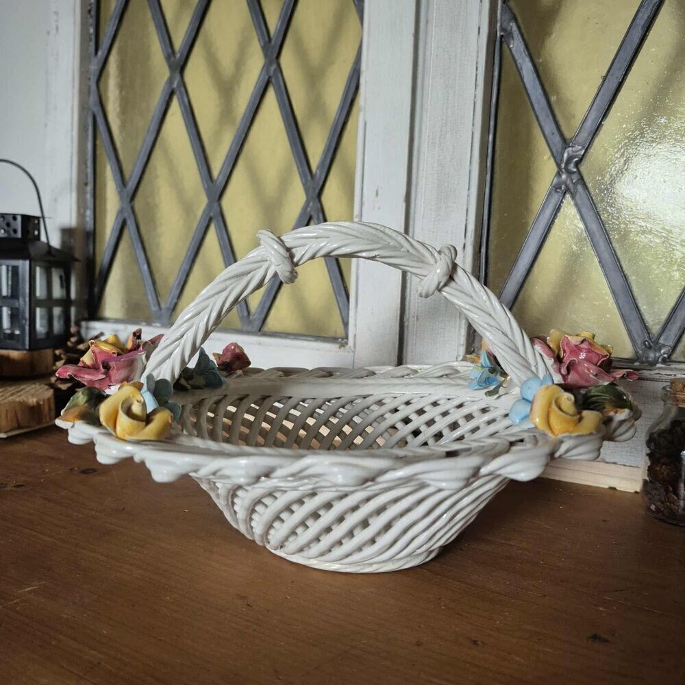 Forgotten Gardens 🥀🧚‍♂️ Vintage Ceramic Basket MCM Capodimonte-style - Picture 7 of 12